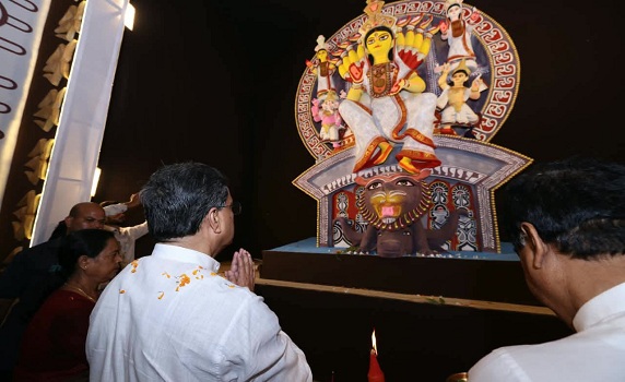 Tripura CM Dr. Manik Saha joins Durga Puja celebration at JPC, Joynagar. 